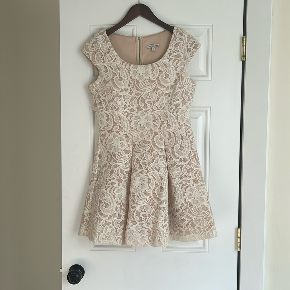 Beige Cap Sleeve Charlotte Russe size Medium dress. Lace exterior.
